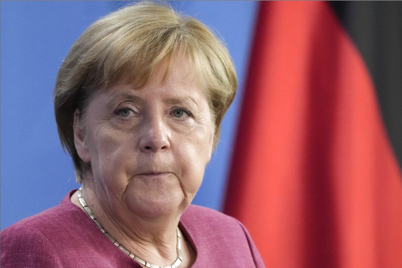 Merkel se obratila novinarima u Berlinu nakon virtualnog sastanka čelnika G7 - Avaz