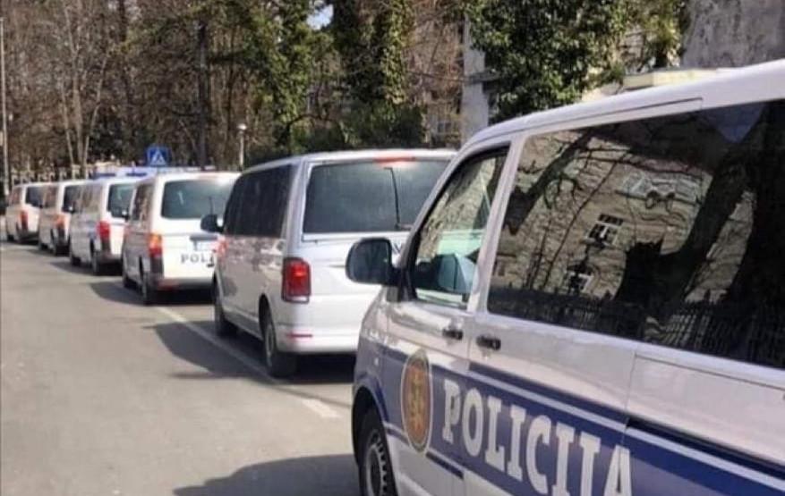 Policija privela deset građana Cetinja