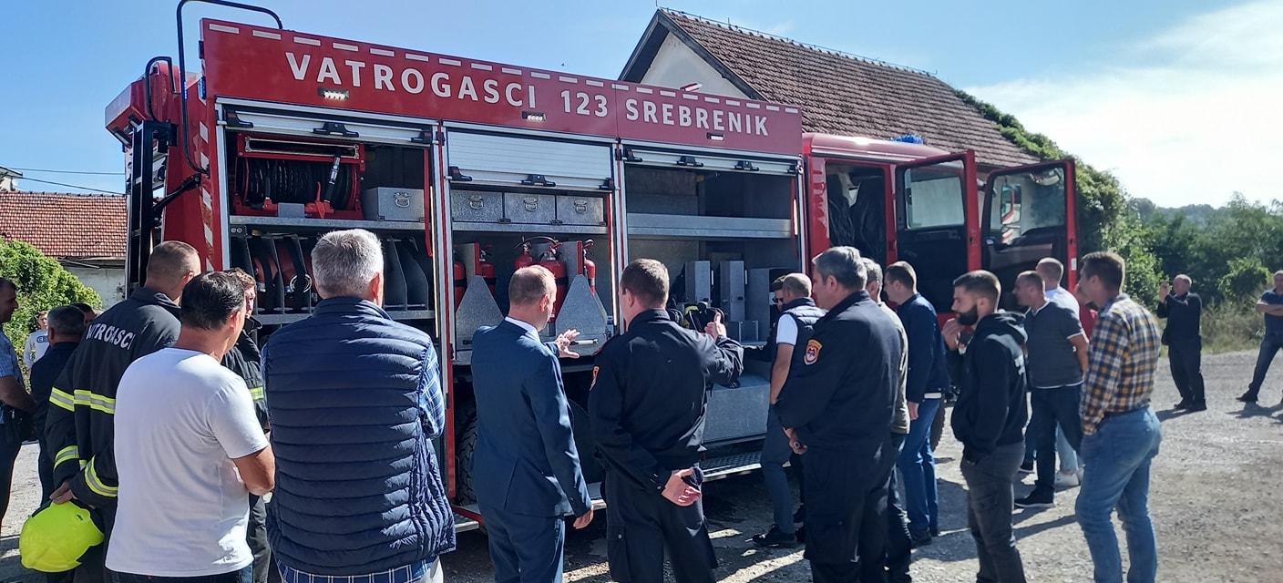 Prvo vatrogasno vozilo proizvedeno u BiH već je u upotrebi