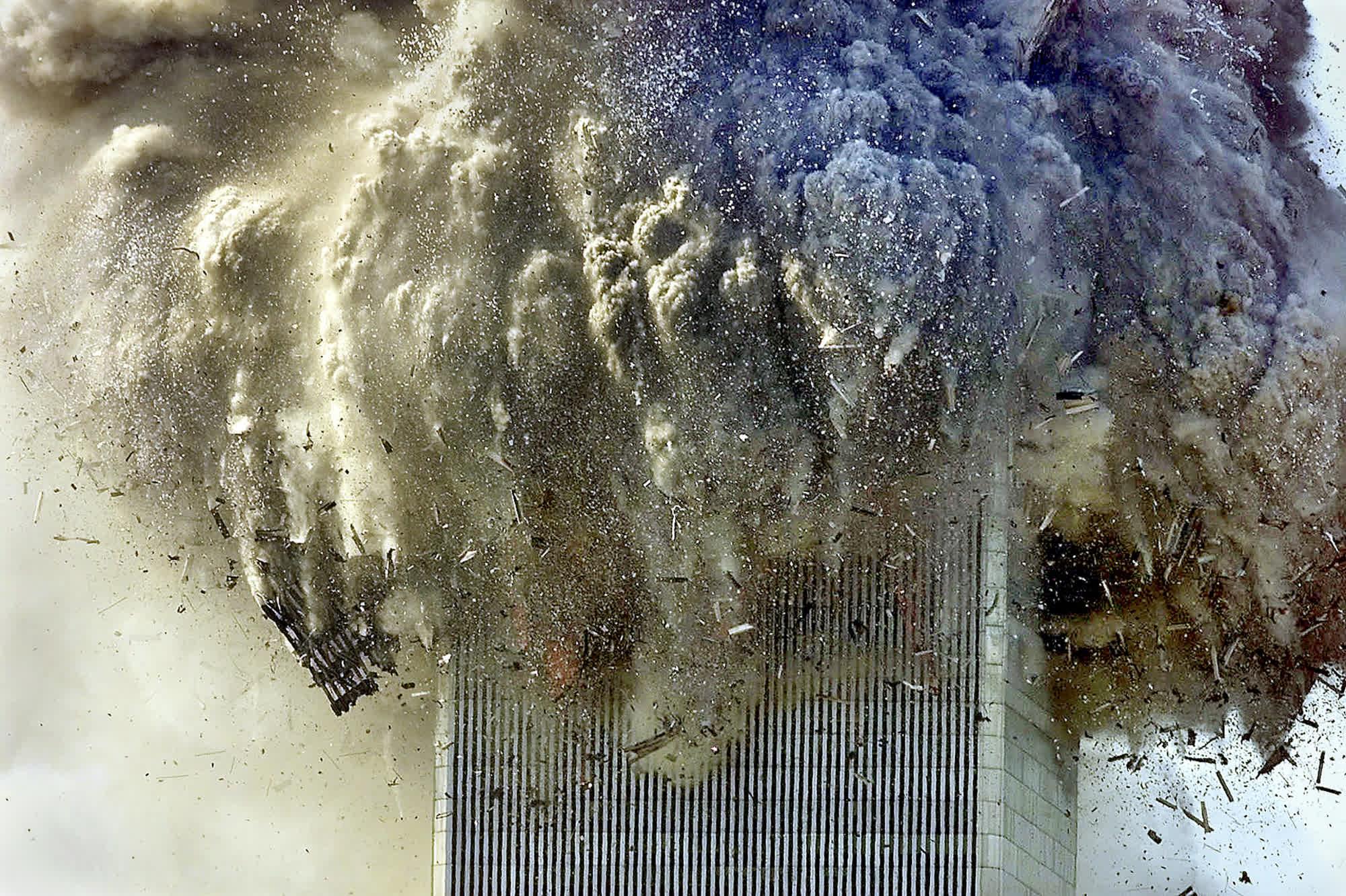 Trenutak kada je avion udario u Svjetski trgovački centar - Avaz