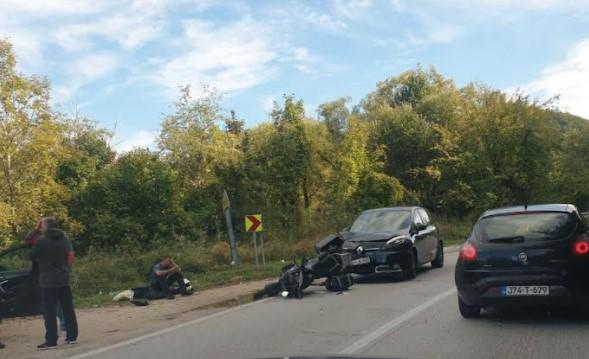 Saobraćajna nesreća u Trnovu: Sudar motocikla i automobila