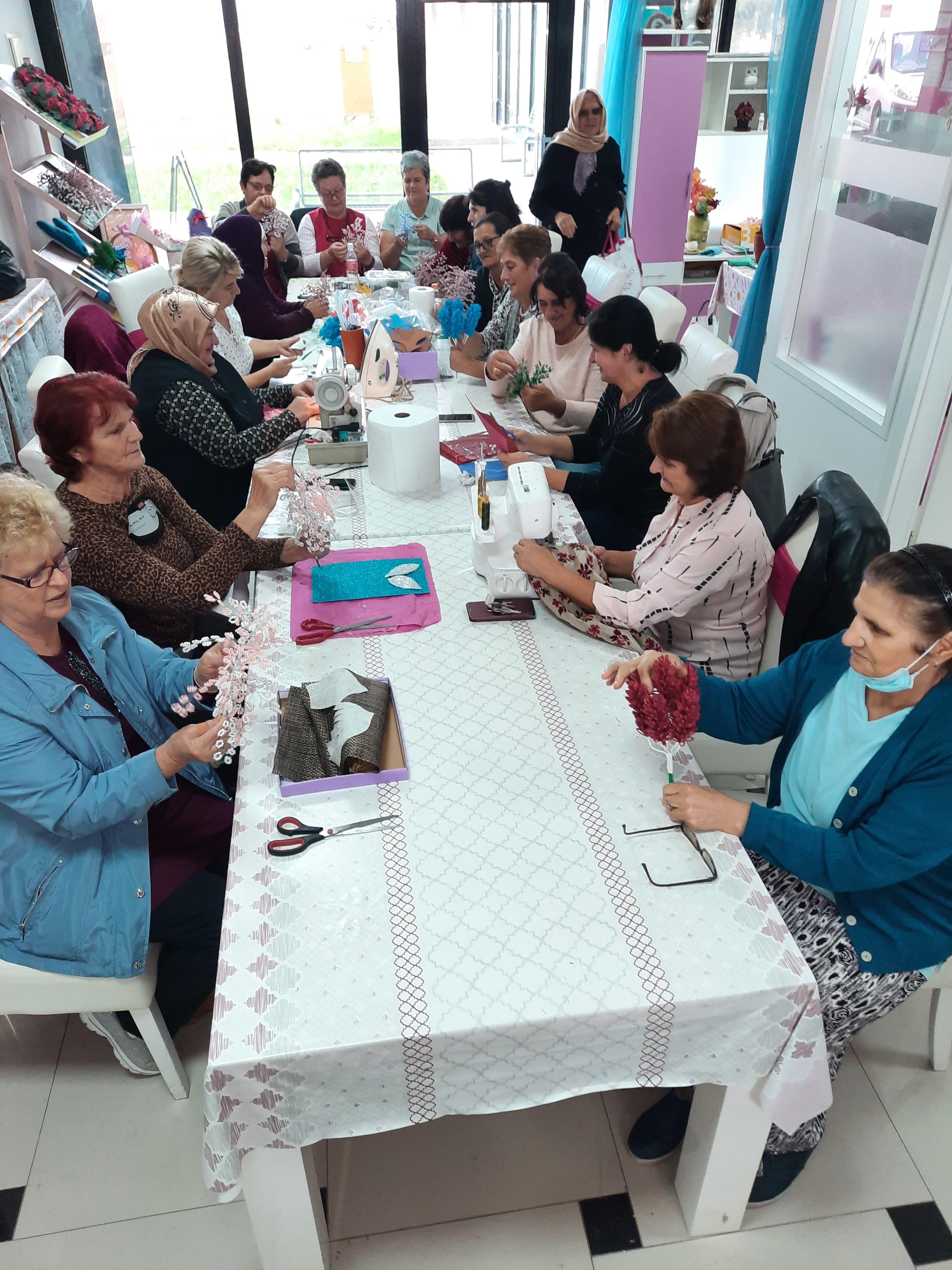 Žene oboljele od raka dojke iz Udruženja „Tihi krik“ u Kalesiji druže se svakog četvrtka - Avaz
