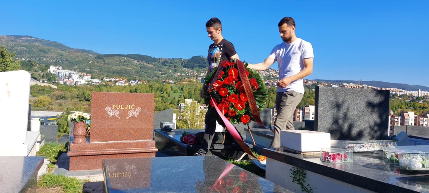 Prvotimci Sarajeva i klupska delegacija posjetili grob Vedrana Puljića