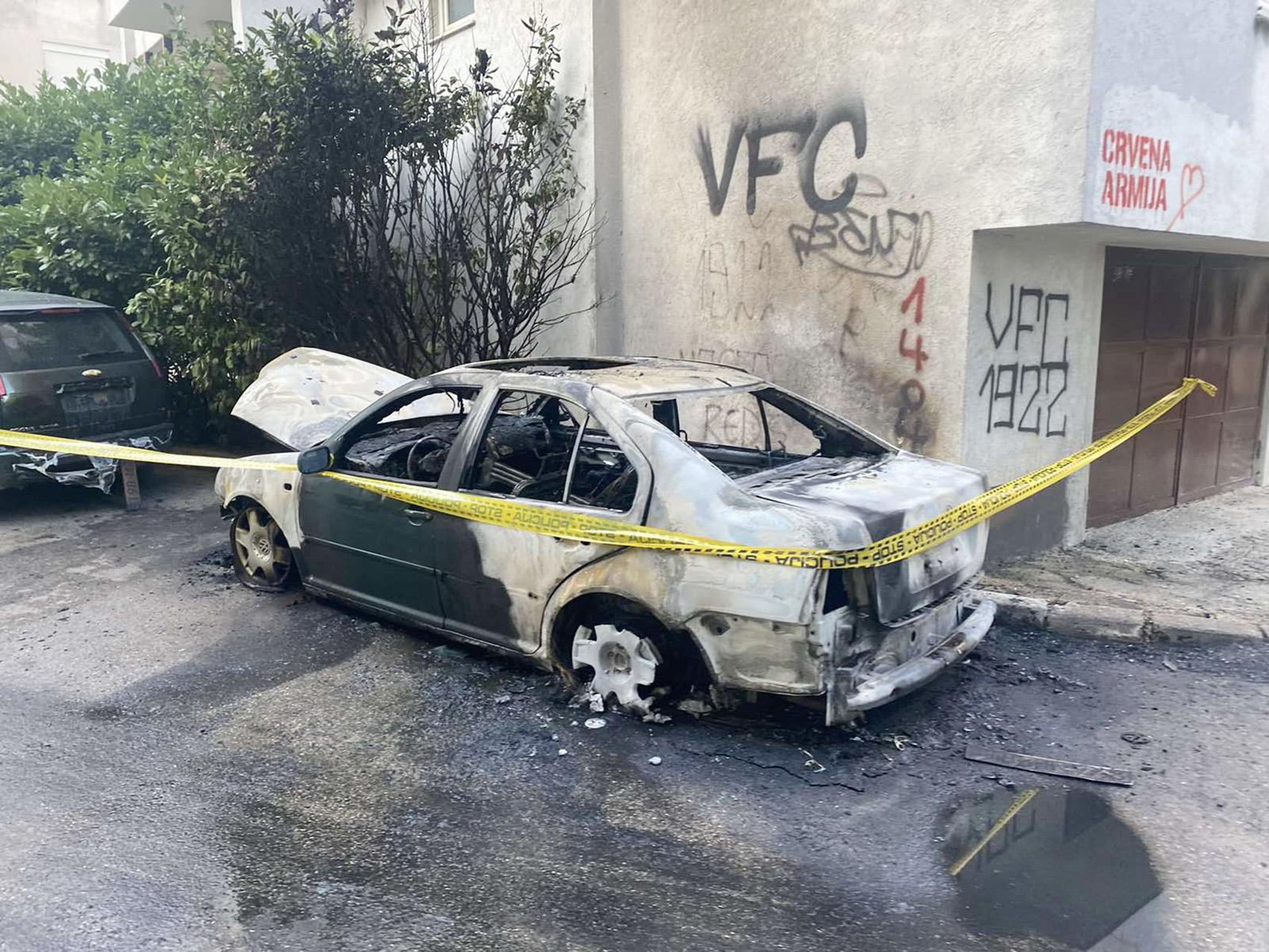U Mostaru potpuno izgorio automobil