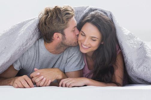 Parovi koji se često maze su zdraviji, sretniji i smireniji - Avaz