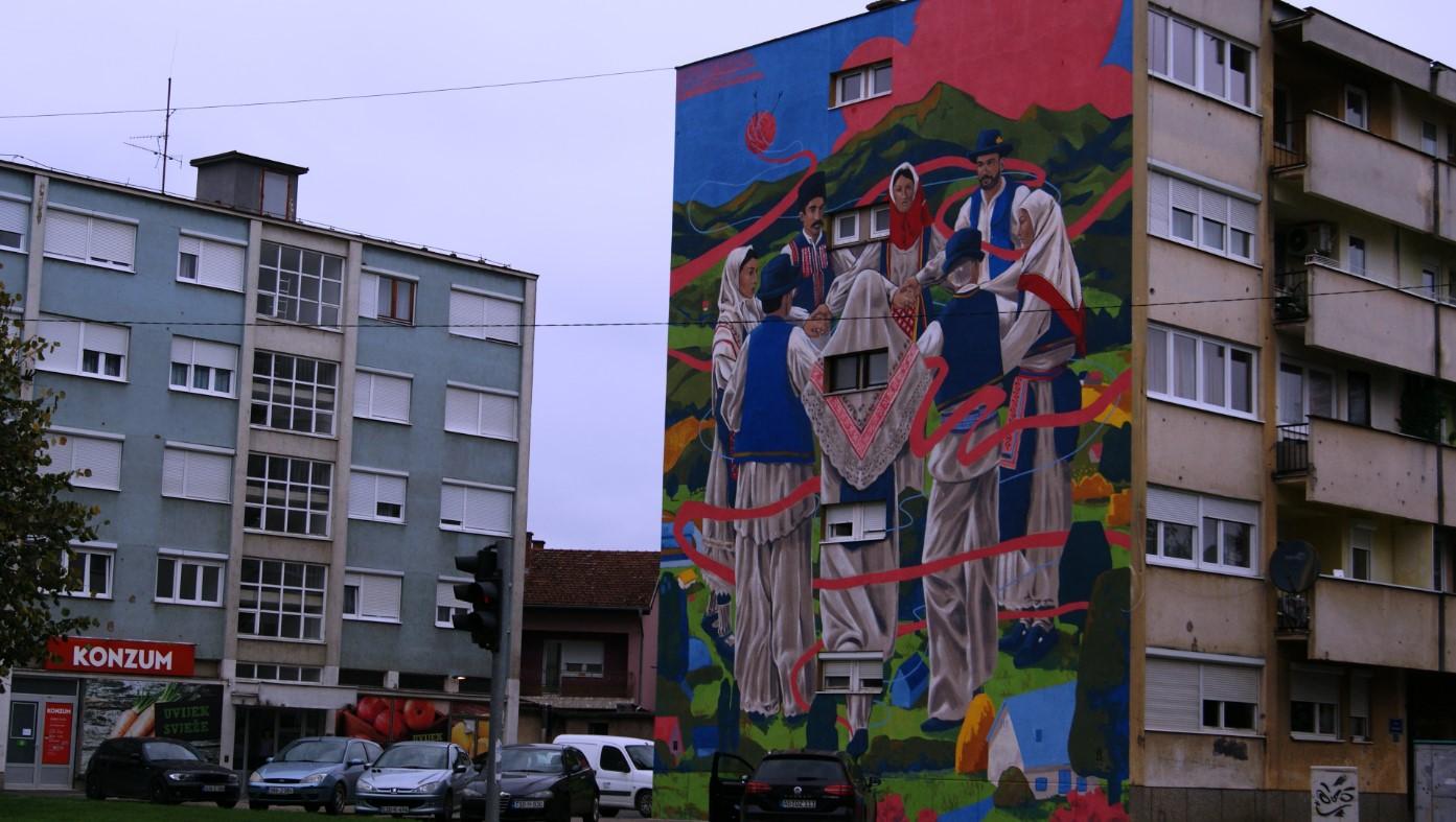 Mural "Kozaračko kolo" - Avaz