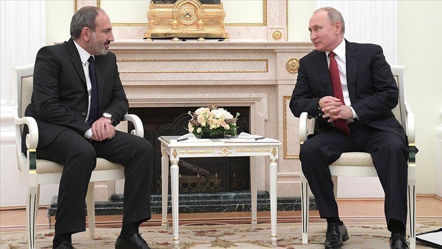 Nikol Pashinyan and Vladimir Putin - Avaz