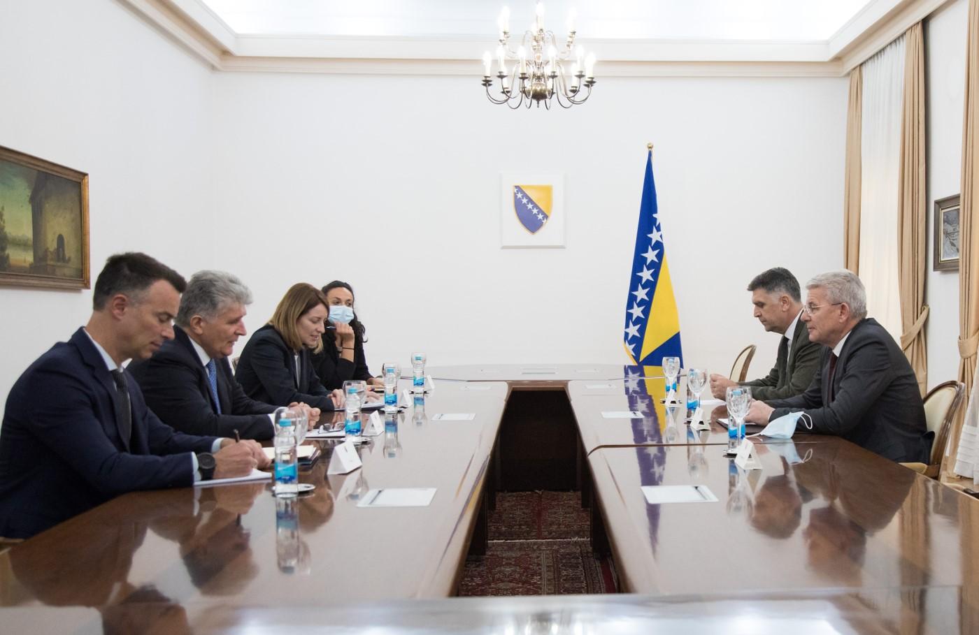 Džaferović i Jenča razgovarali o političkoj situaciji u BiH