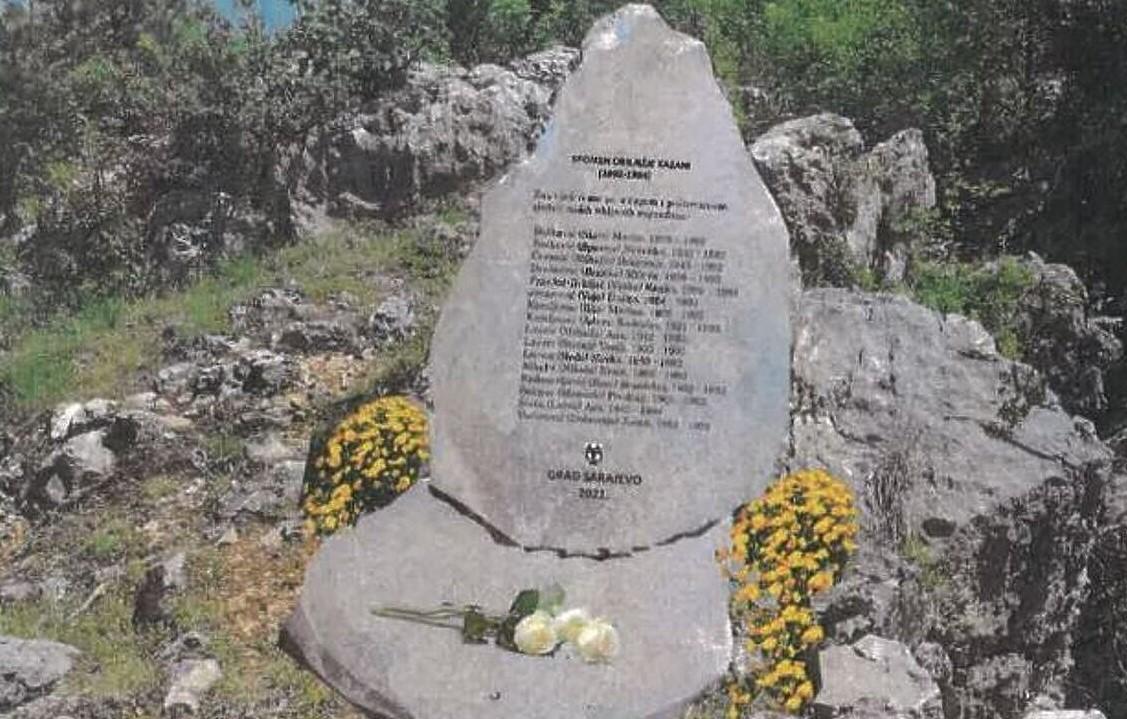 SDP podržao izvorni tekst na spomeniku na Kazanima