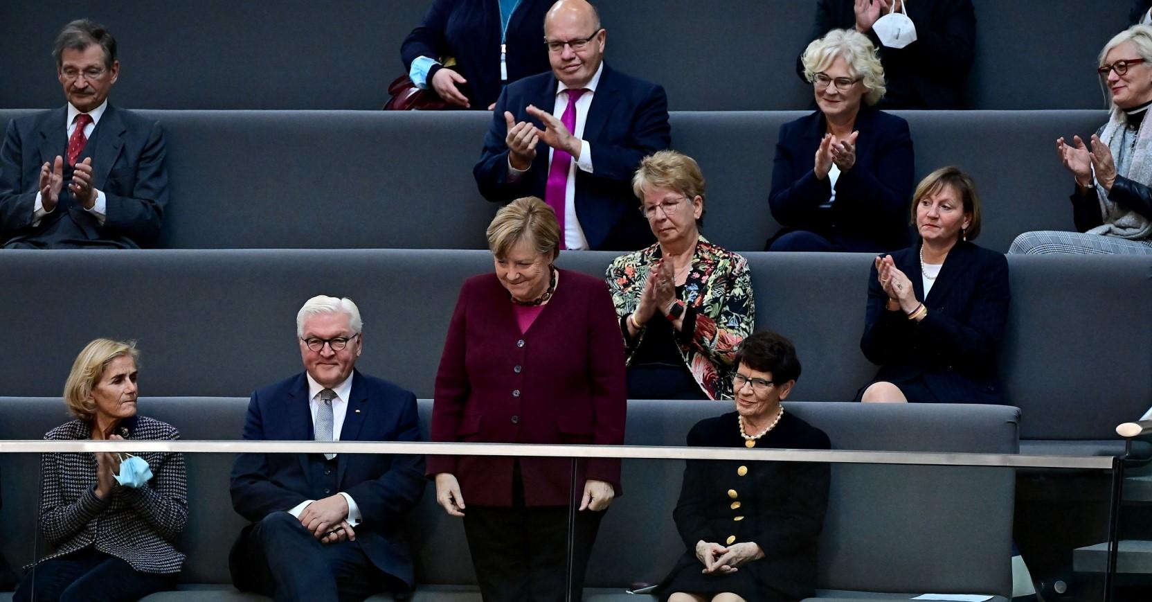 Merkel u Bundestagu - Avaz