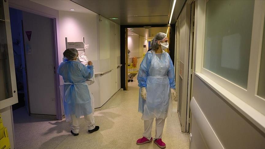 France sees 1,300 nursing students resign amid COVID pandemic