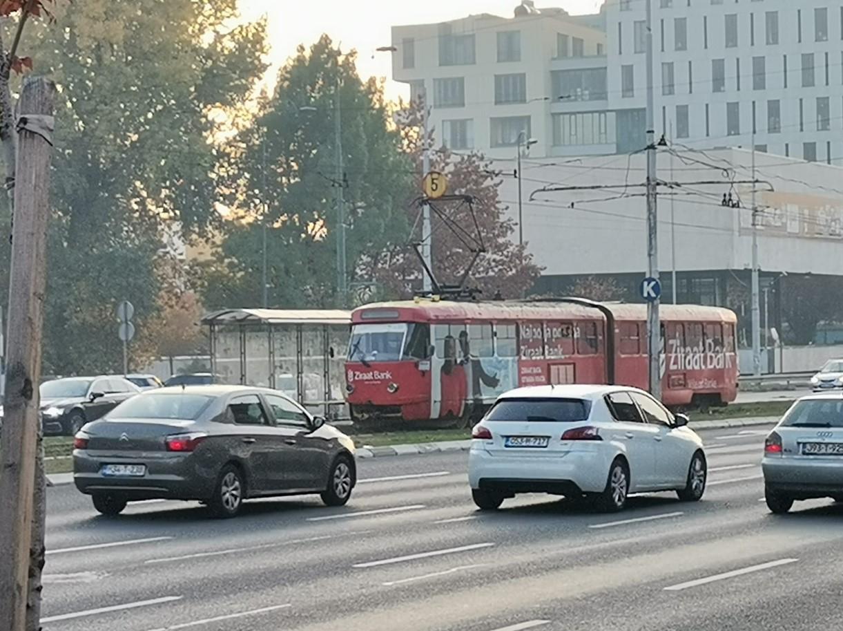 U Sarajevu ne rade tramvaji, stvaraju se gužve