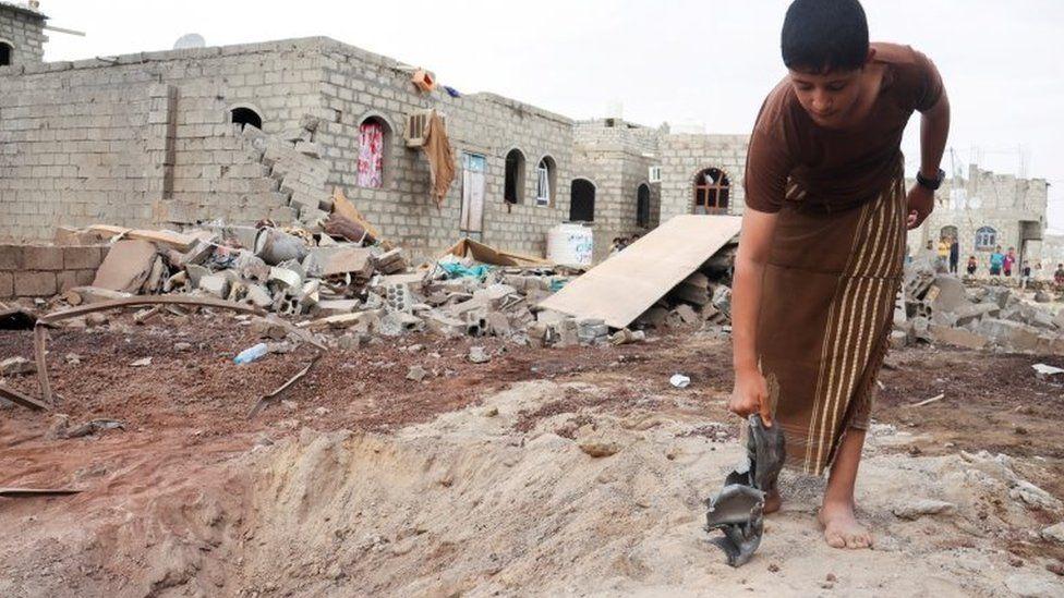 Više od 115 ubijenih jemenskih Hutija u intenzivnim zračnim udarima