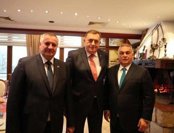 Višković, Dodik i Orban - Avaz