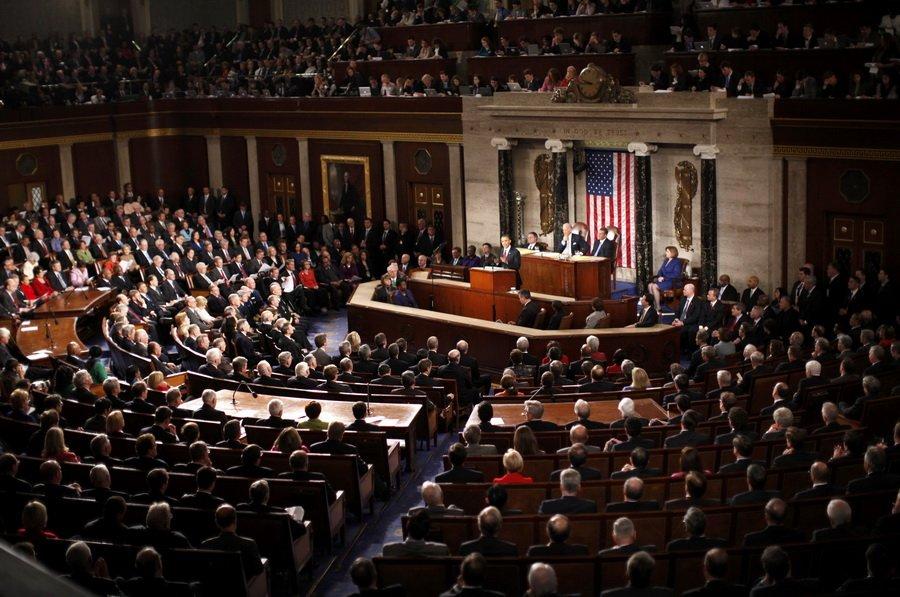 Kongres SAD izglasao paket pomoći vrijedan 1.000 milijardi dolara