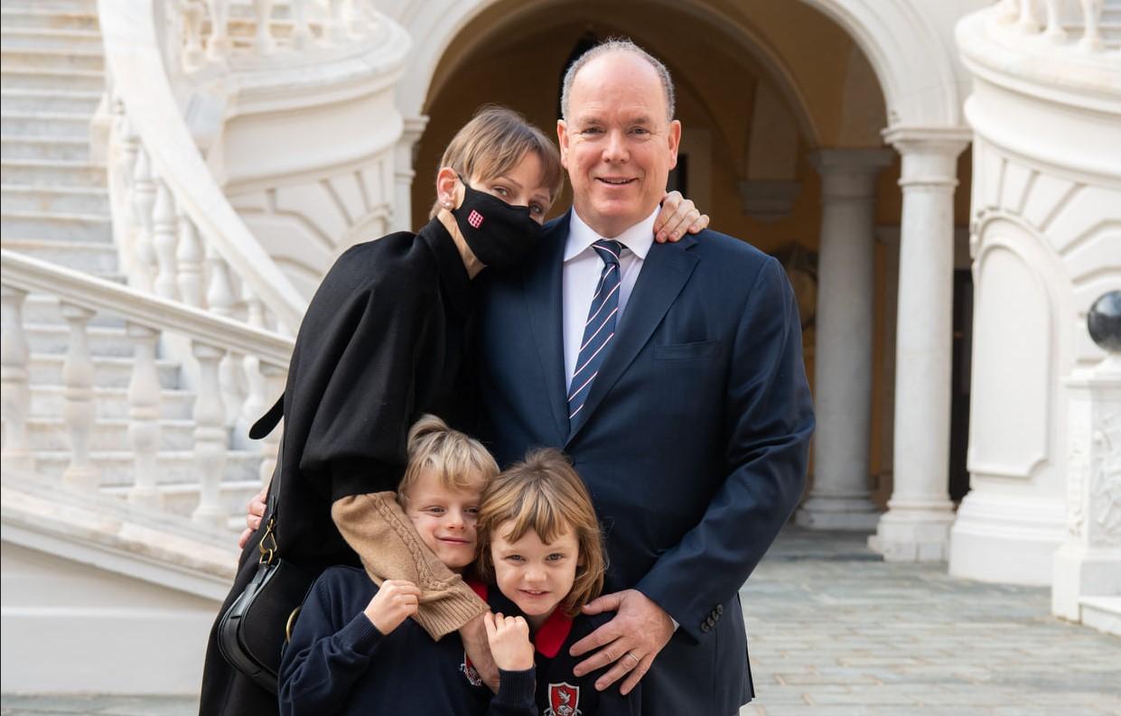 Princeza Šarlin sa suprugom i djecom - Avaz