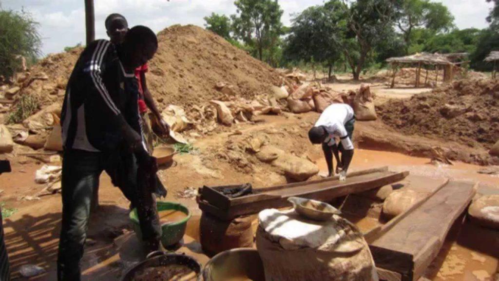 U urušavanju rudnika zlata poginulo najmanje 18 ljudi u Nigeru