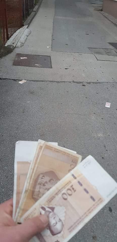Novčanice koje je  Lokmić pronašao:  Bile rasute po cesti - Avaz