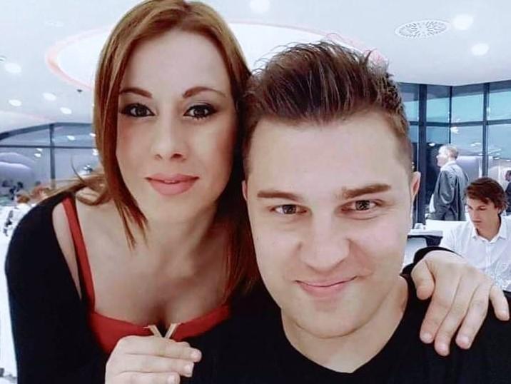 Oglasila se supruga preminulog pjevača Jasmina Hasića nakon dženaze: "Ja ću te u srcu i duši nosit za života"
