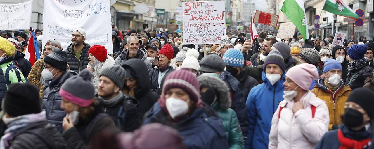 U Gracu se ne slažu sa Covid-mjerama: Najveći protesti u gradu još od 1945. godine