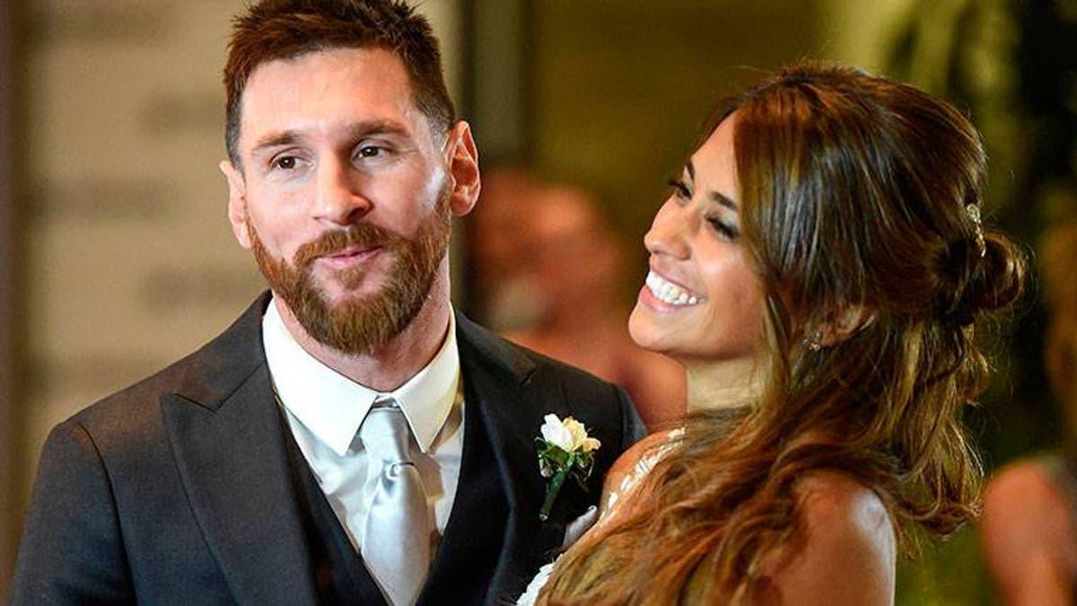 Messi osvojio sedmu Zlatnu loptu, a kraljica večeri bila je njegova supruga sa zanimljivom tetovažom