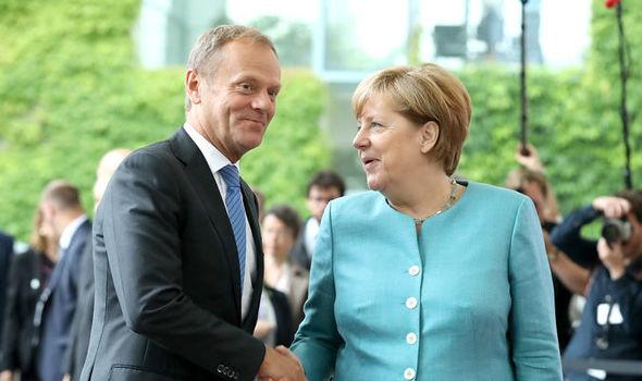 Donald Tusk i Anhela Merkel - Avaz