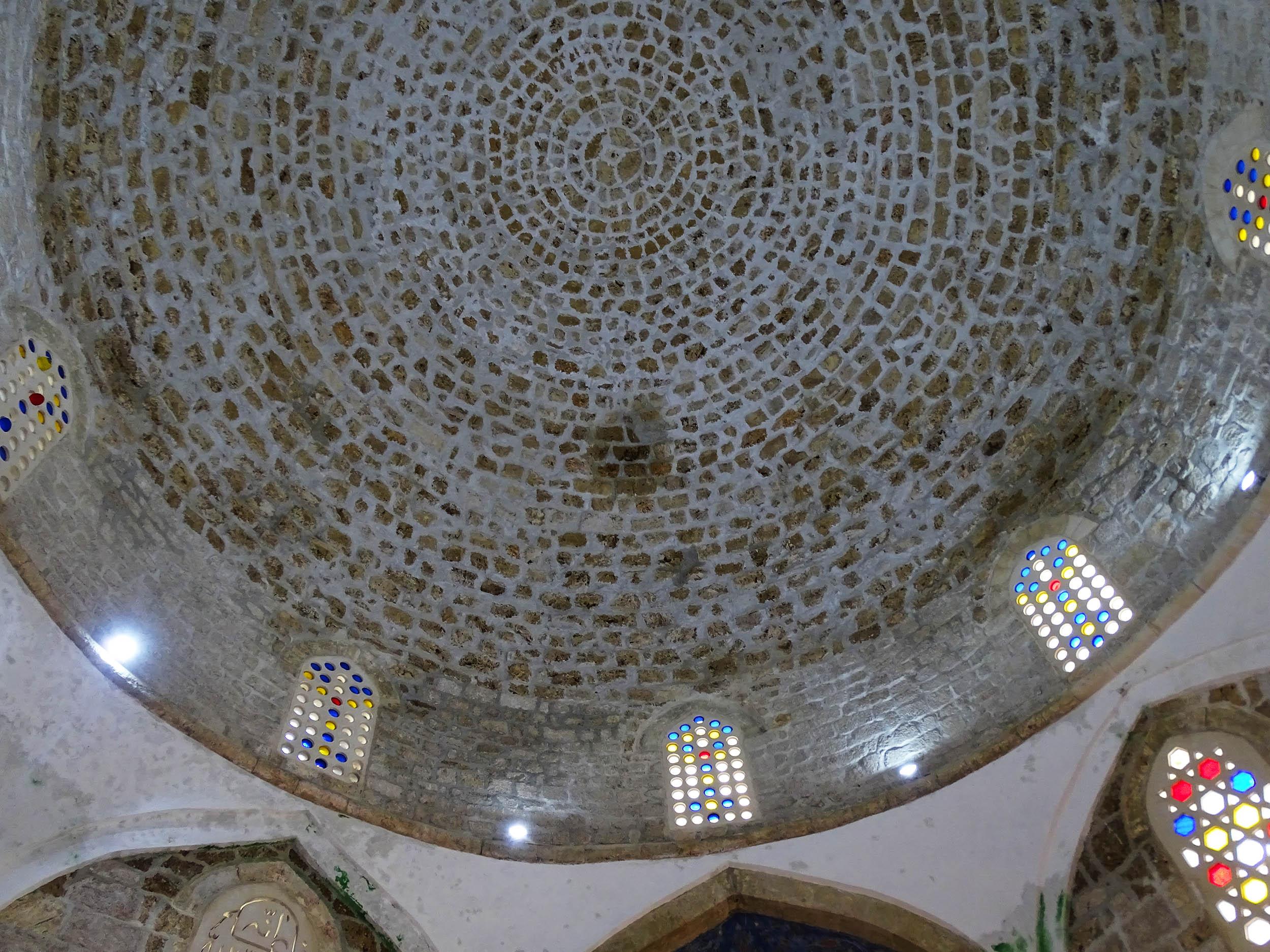 Detalj iz unutrašnjosti džamije - Avaz