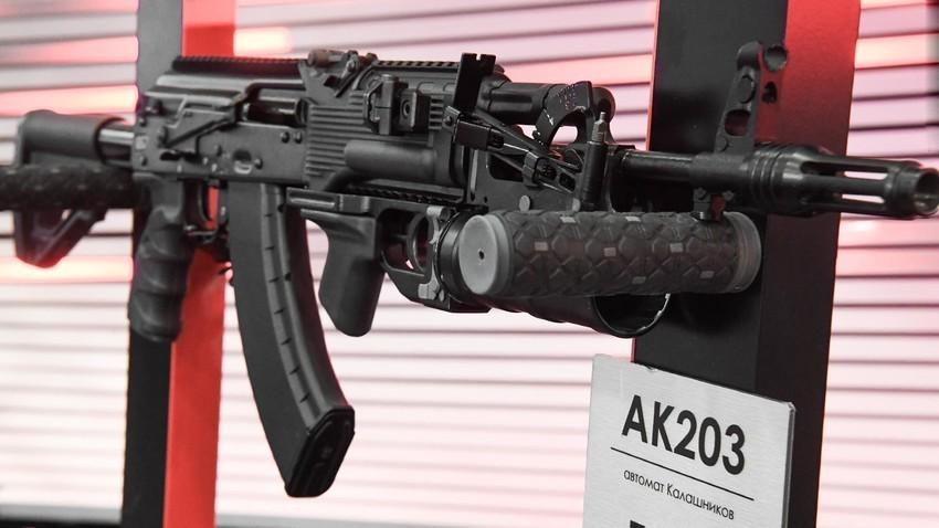 Ruska kompanija "Kalashnikov" počinje proizvodnju automatskih pušaka u Indiji - Avaz