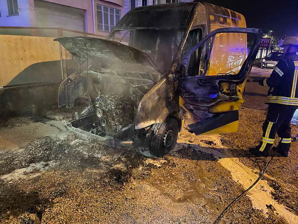 S lica mjesta sinoć: Izgorjelo vozilo - Avaz