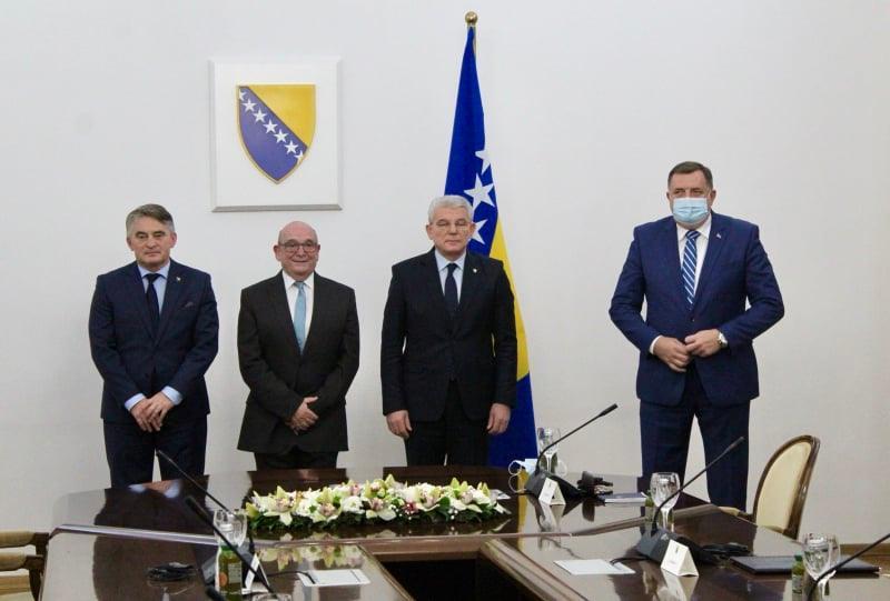 Specijalni britanski izaslanik Stjuart Pič stigao u BiH i sastao s članovima Predsjedništva