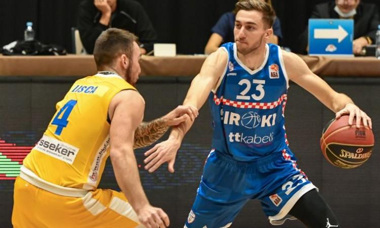 Novu pobjedu uspisali su i košarkaši Širokog, koji su savladali ekipu Vrijednosnice Osijek - Avaz