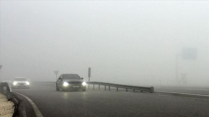 Upozorenje za vozače: Zbog magle, odrona i poledice potreban oprez