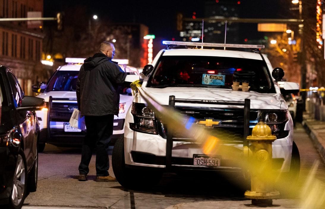 Naoružani muškarac ubio četvero ljudi i ranio policajca u Denveru
