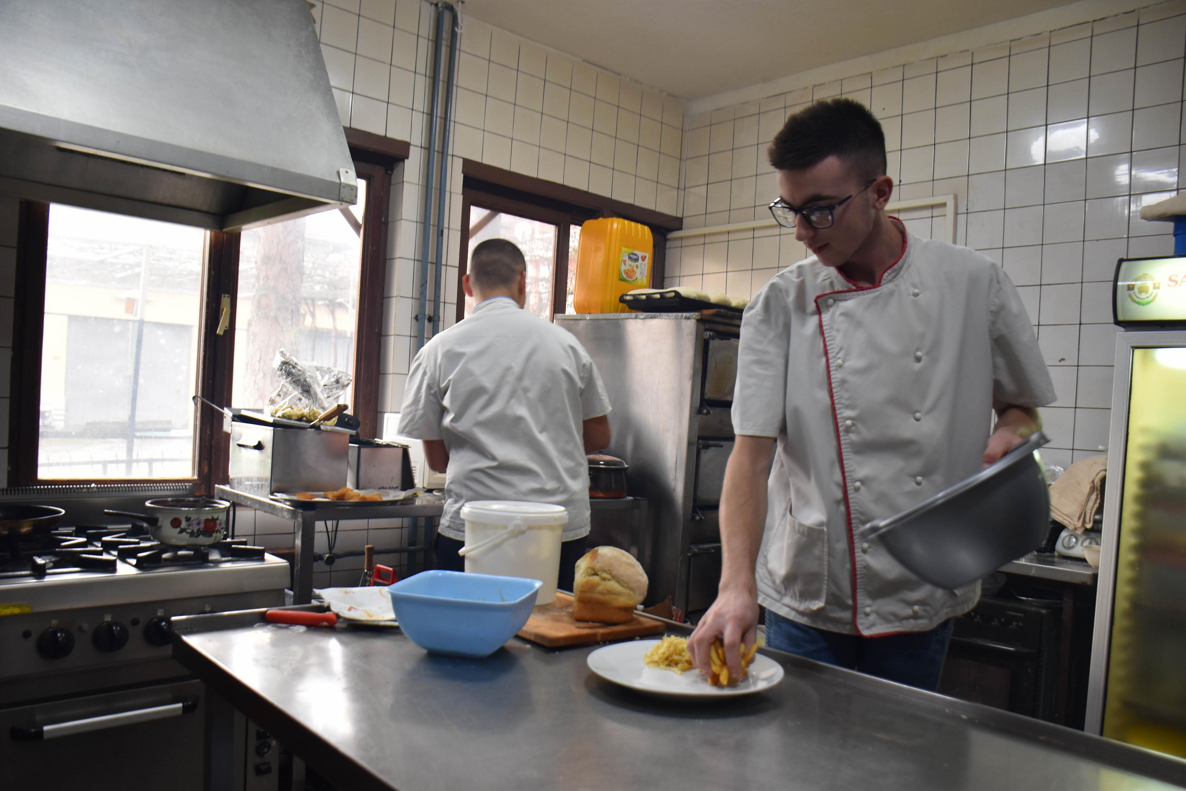Mladi Goraždani odlučni da ostanu u svom gradu: Tek izašli iz školskih klupa i otvorili restoran