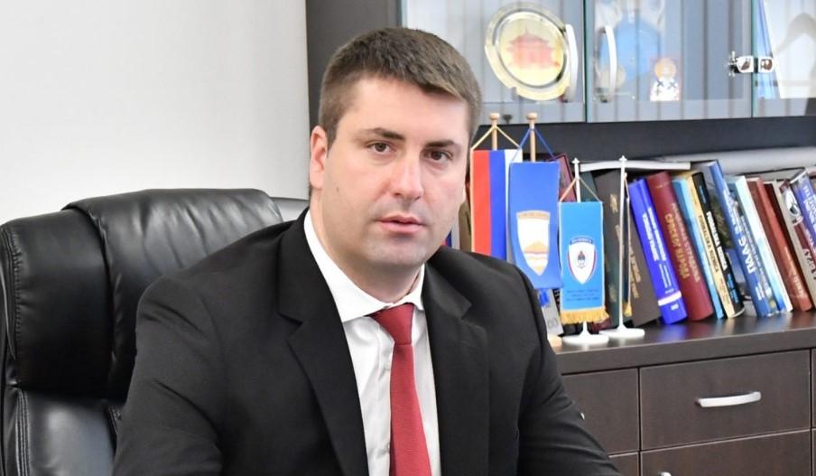 Načelnik Istočnog Novog Sarajeva planira razviti najdužu trobojku za neustavni dan RS