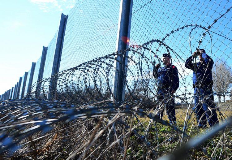 Mađarske vlasti vraćale su 2.000 do 2.500 migranata sedmično na južnu granicu zemlje sa Srbijom i Rumunijom u posljednjim sedmicama 2021 - Avaz