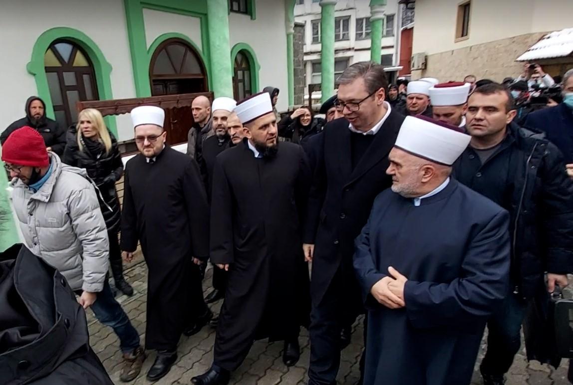 Aleksandar Vučić u posjeti Priboju - Avaz