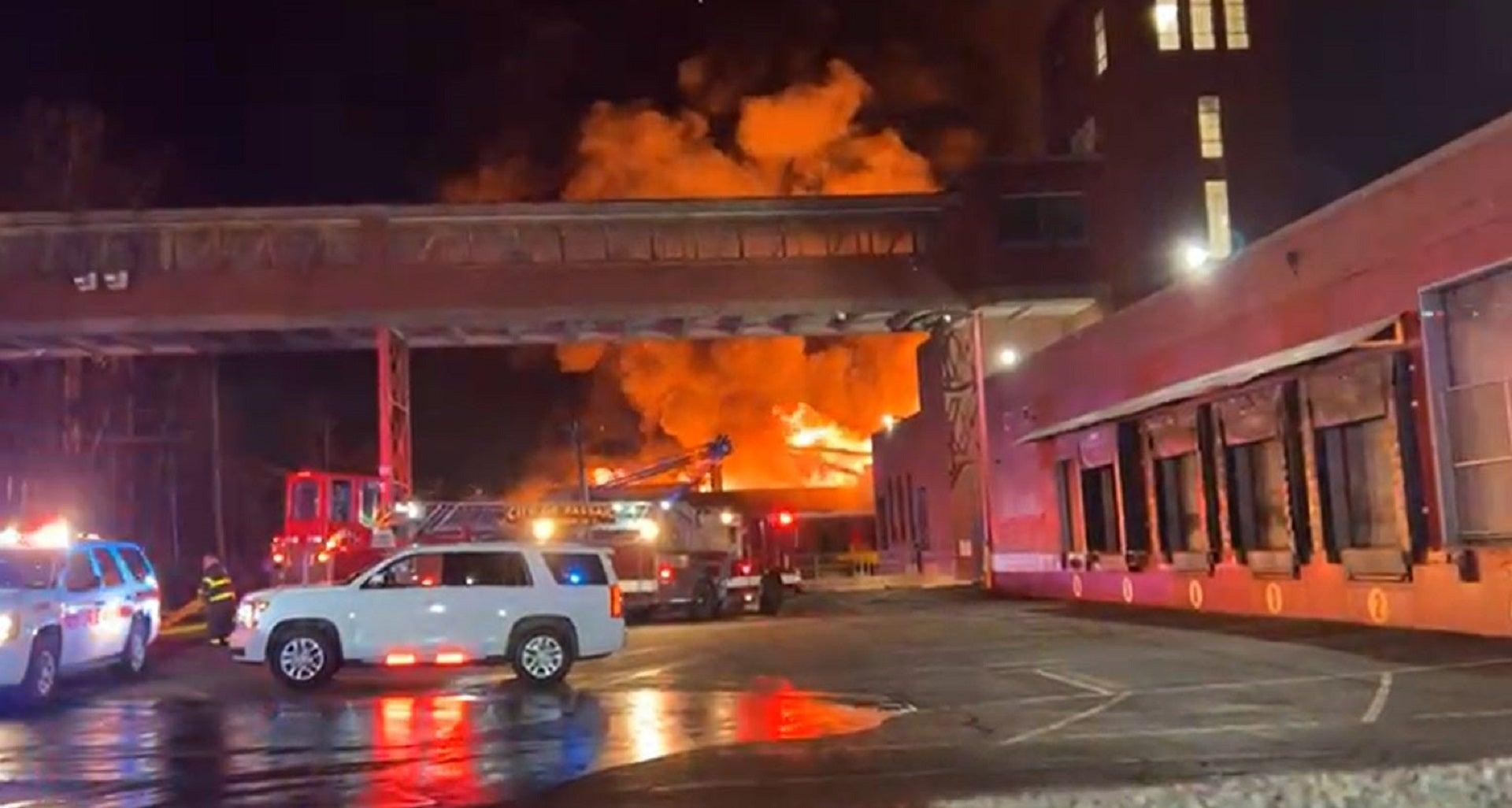 Požar u hemijskoj fabrici u Nju Džersiju ugašen