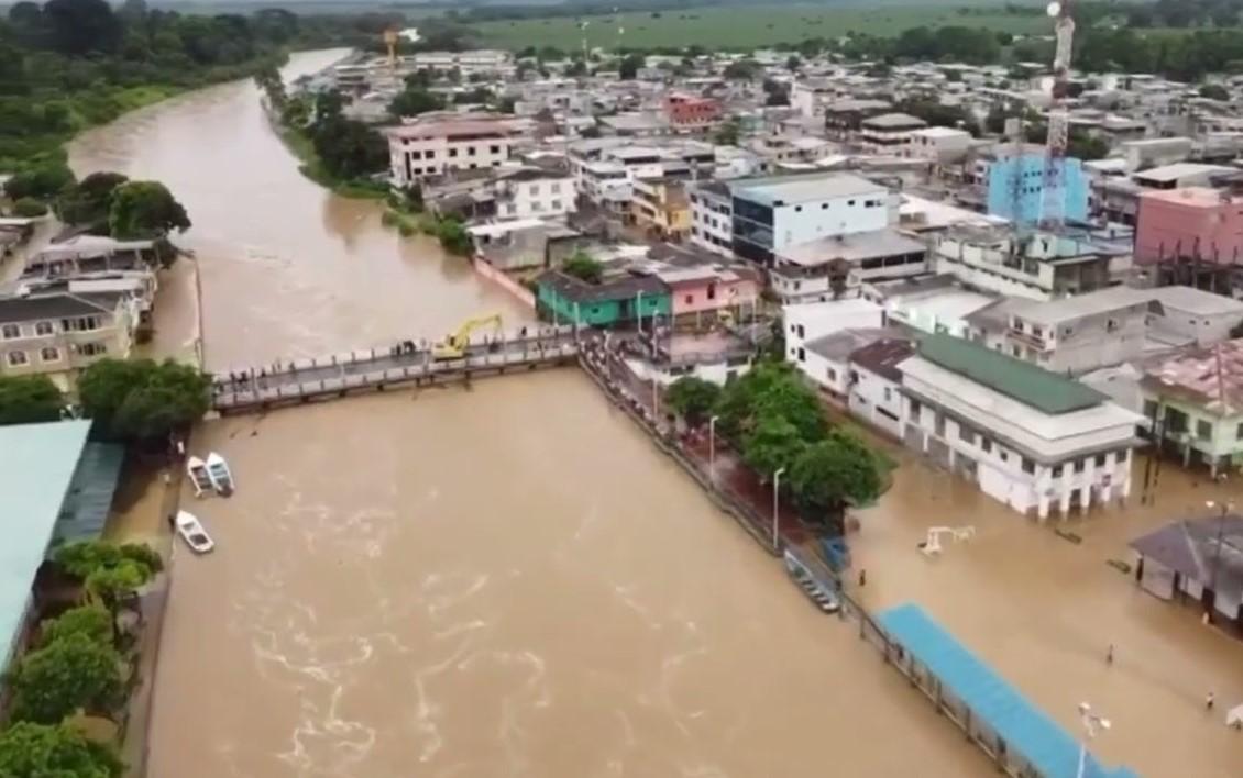 U poplavama u Ekvadoru poginulo najmanje 11, a povrijeđeno 15 osoba
