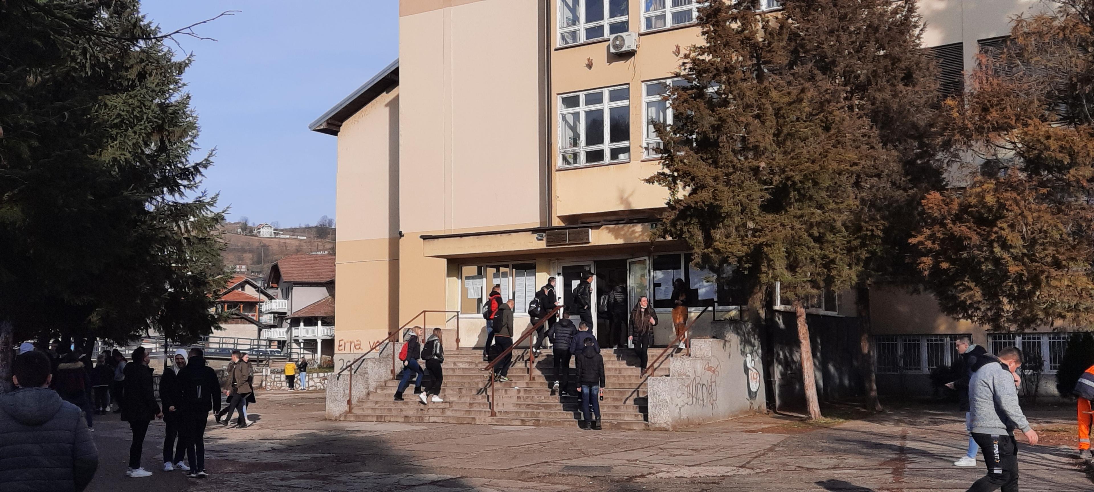 Posjetili smo Mješovitu srednju školu: Izazovno je vrijeme, ali rezultati nisu izostali