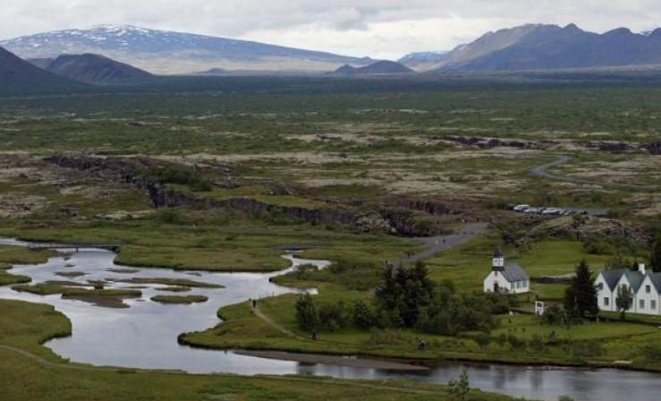Spasilački timovi pronašli četiri tijela nakon pada aviona na Islandu