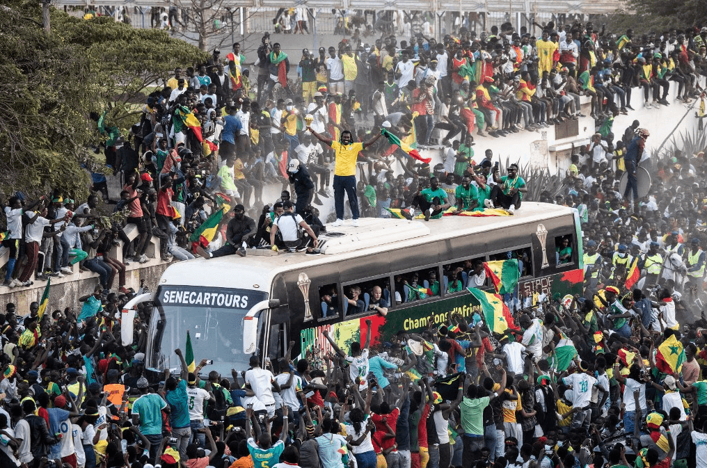 Spektakl na ulicama Senegala: Ovako su dočekani fudbaleri koji su osvojili prvi AFCON u historiji
