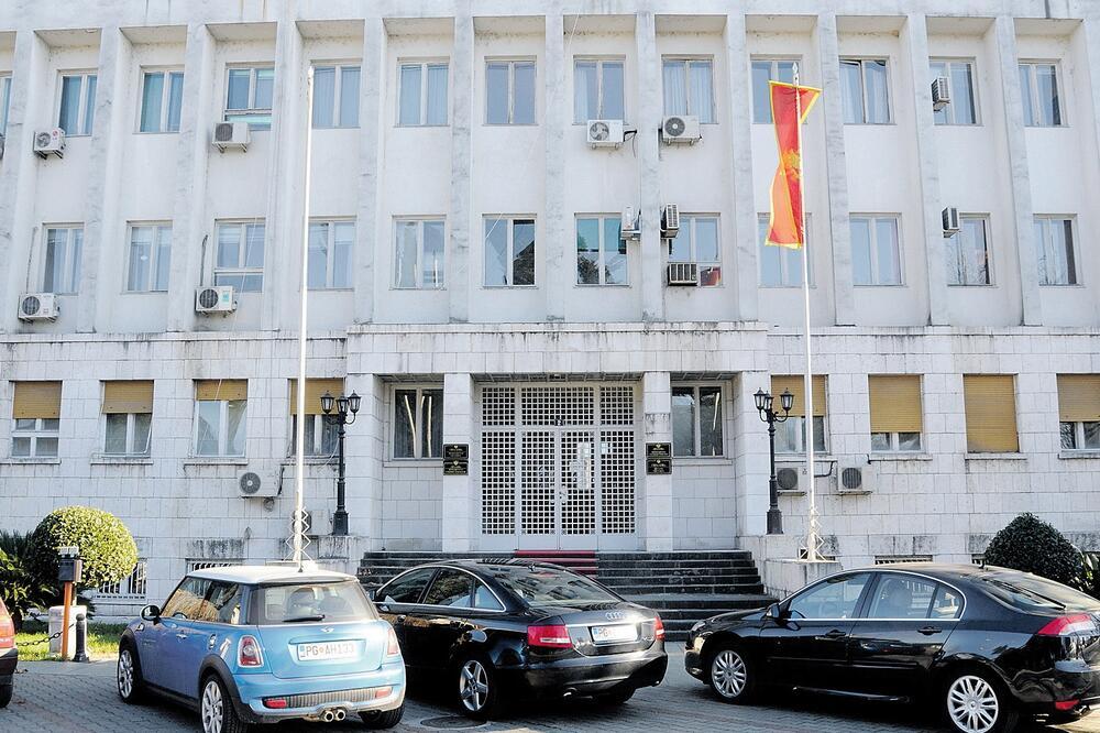 Ministarstvo vanjskih poslova: Crnogorski državljani da razmotre mogućnost privremenog napuštanja Ukrajine
