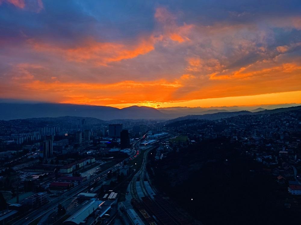 Sarajevo u predvečerje: Pogledajte fascinantne prizore zalaska sunca
