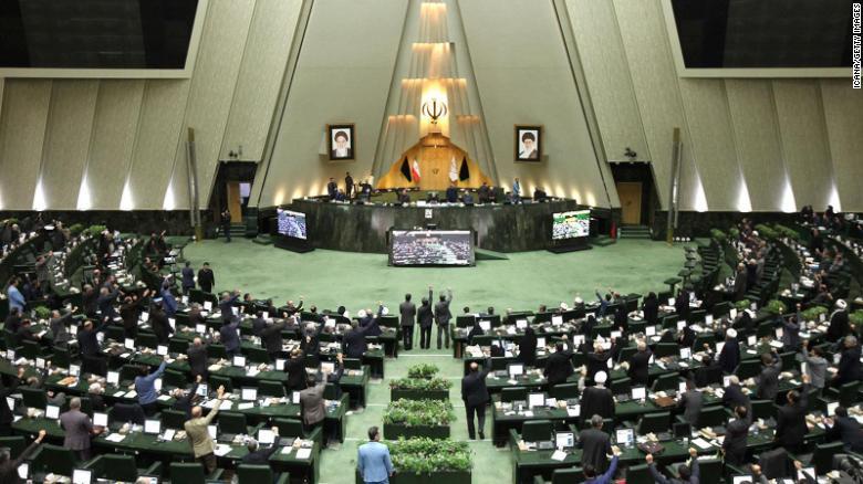 Iranski parlamentarci traže povlačenje sankcija - Avaz
