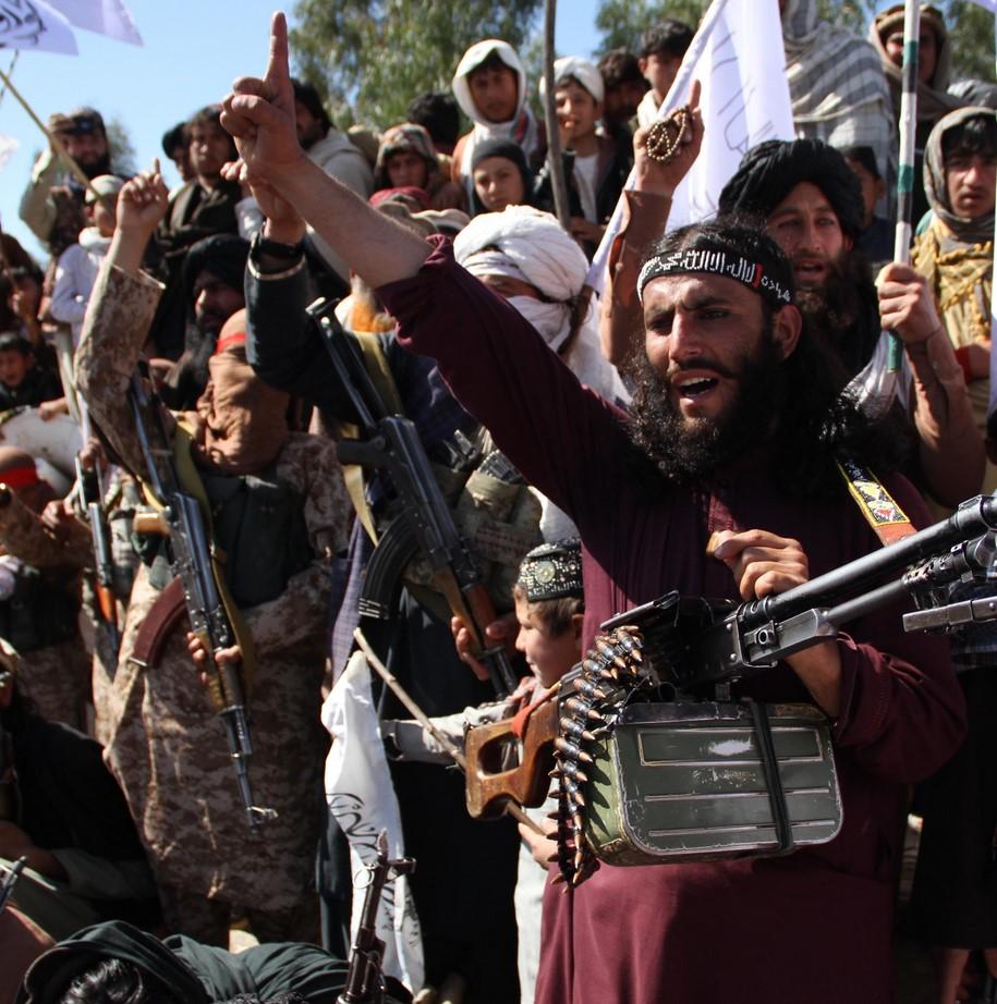 Talibani naredili da uposlenice vladinih tijela nose hidžab