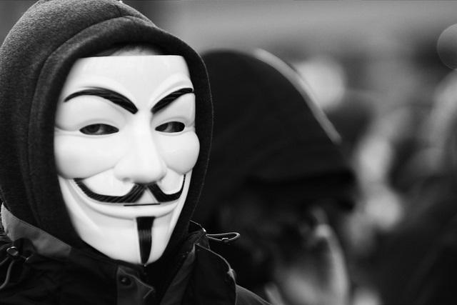 Hakerska skupina Anonymous - Avaz