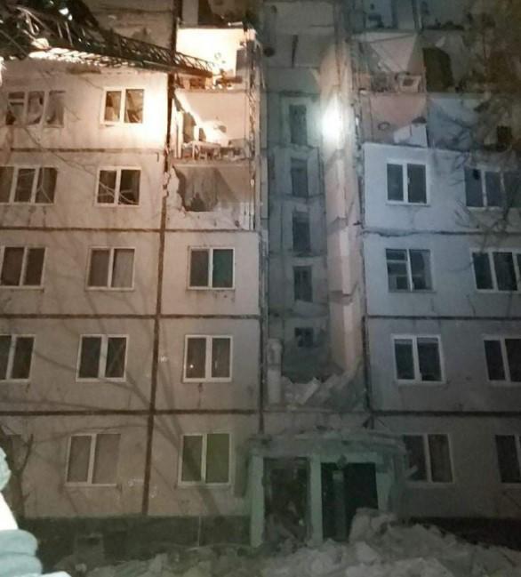 Ponovo granatirana stambena zgrada - Avaz