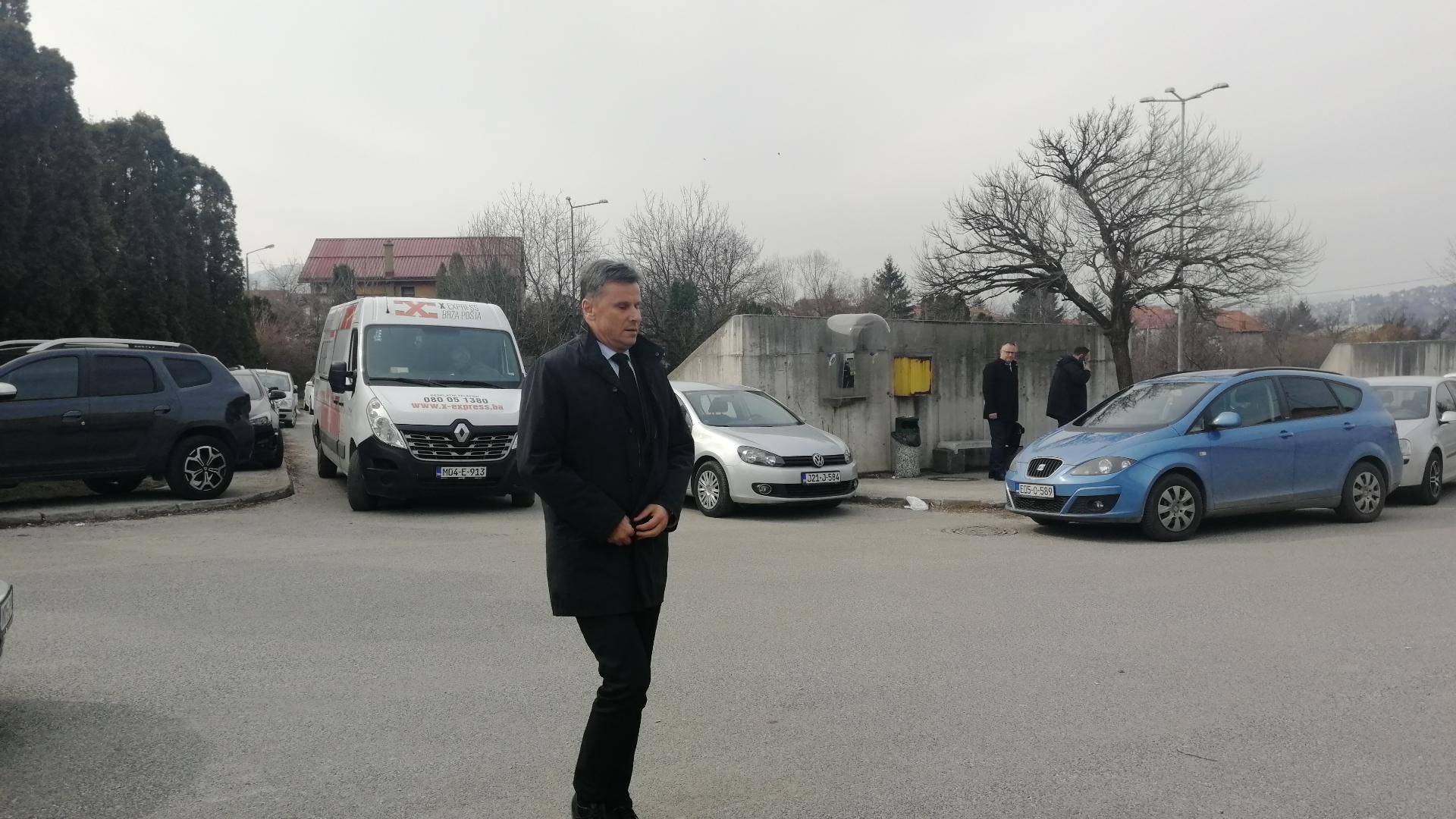 Fadil Novalić ispred Suda BiH - Avaz