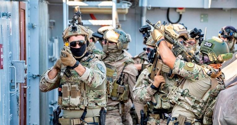 Više od 70 britanskih specijalaca te 150 pripadnika američke mornaričke postrojbe za posebne namjene SEAL nalazi u bazi u Litvi - Avaz